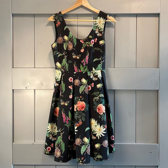 Yumi Dresses & Skirts - Yumi Black Floral Sleeveless Dress with Pleated Skirt Size 0/2‎